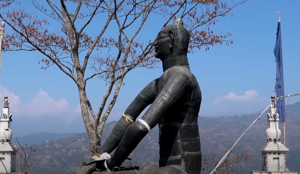 Badamtam Statue